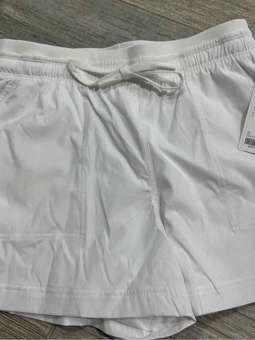 New Lululemon Dance Studio High-Rise Shorts 3.5" WHITE Sz: SMALL NWT Athletic - Picture 2 of 6